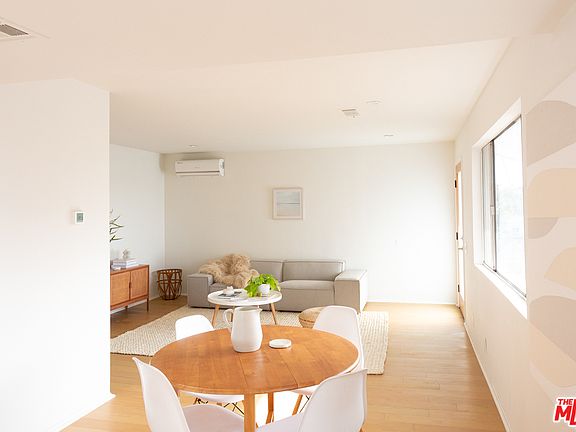 4th image of 1019 N Bonnie Brae St #1/2