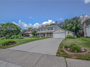 71 Brandon Cir, Rochester, NY 14612