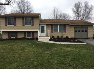 63 Reddick Ln, Rochester, NY 14624
