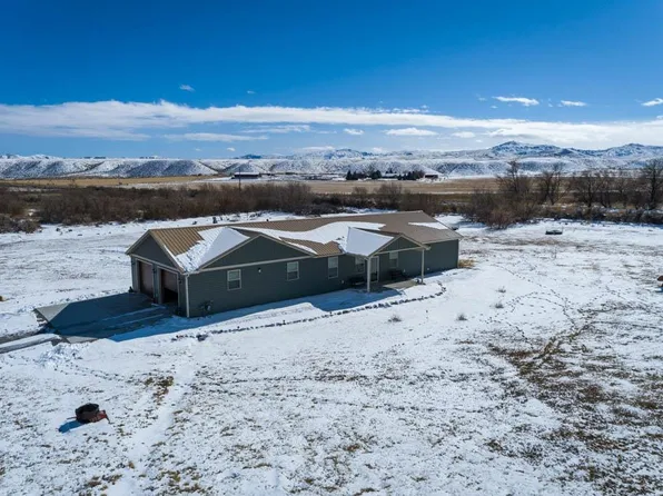 1532 Lane 14, Powell, WY 82435