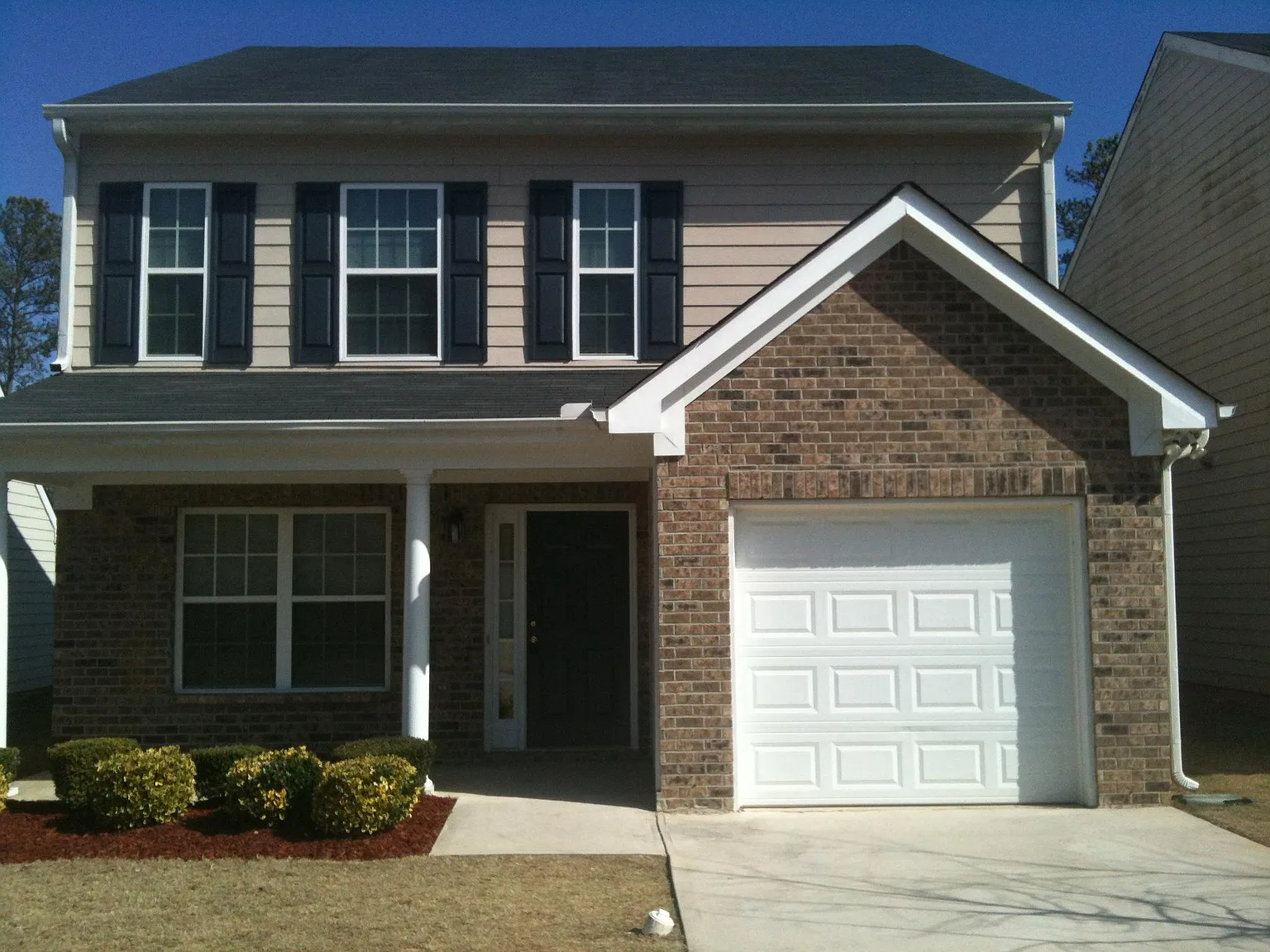 3 bed, 1600 sqft, $1,950 — Photo 2