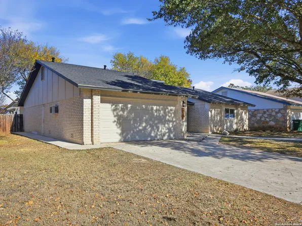 6719 Country Field, San Antonio, TX 78240