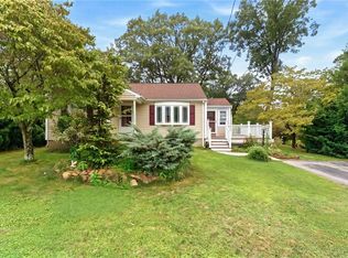 216 Hyde St, Cranston, RI 02920