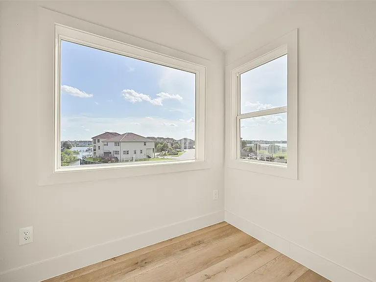4444 Shady Lake Dr — Photo 35