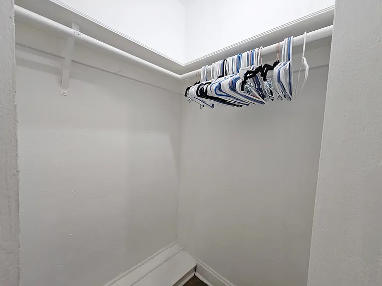 421 NE 68th St #7 — Photo 9