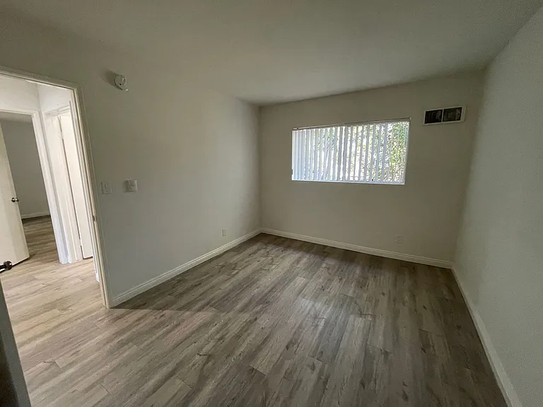 Bentley Apartments LLC — Photo 14