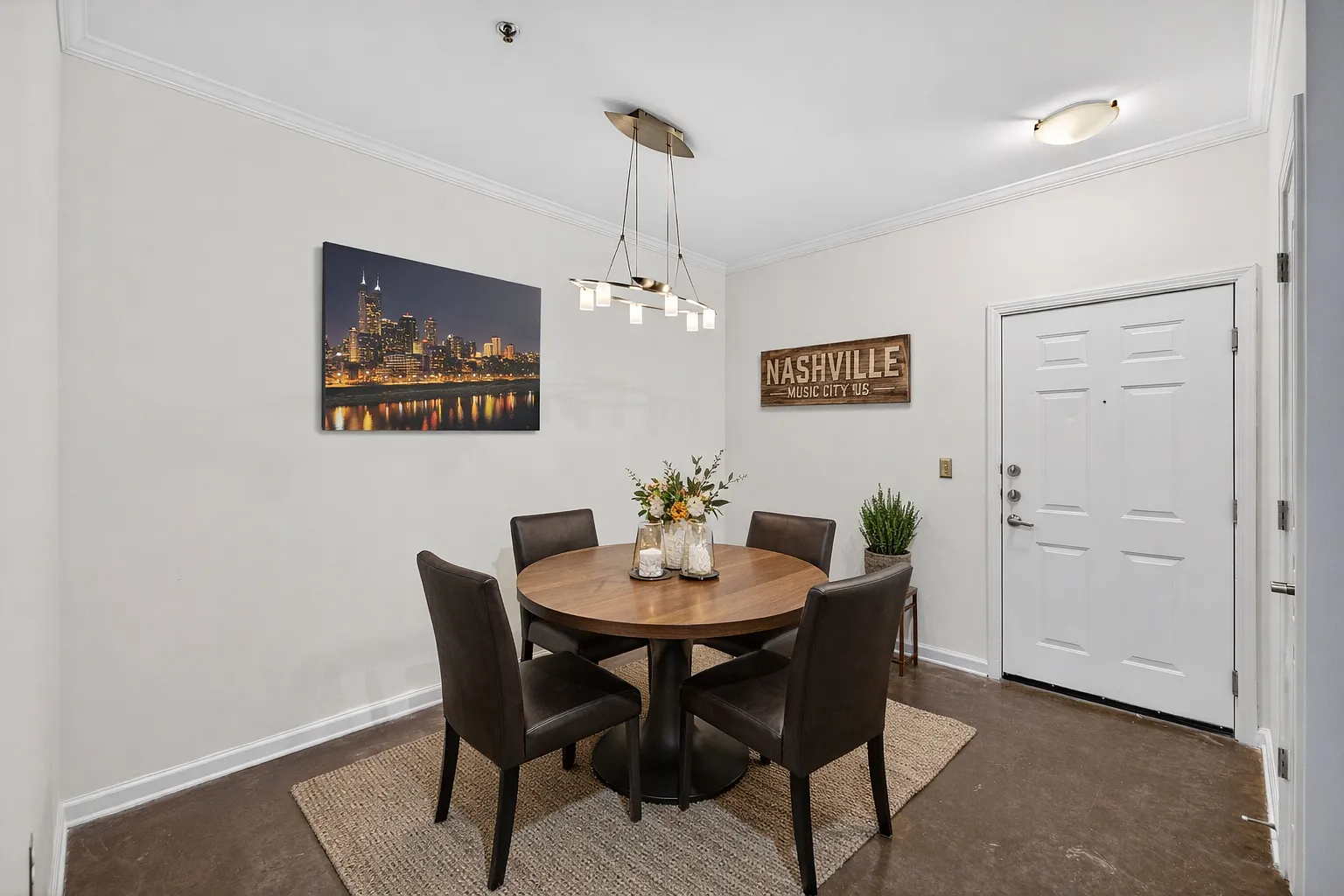 Studio, 820 sqft, $1,500 — Photo 3