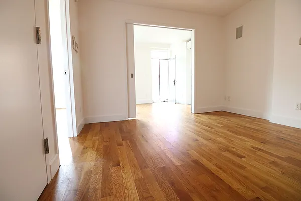 Rented by Compass | media 31