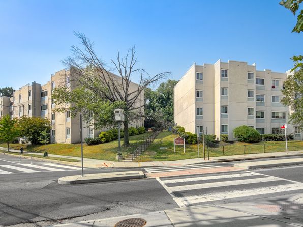 852 Barnaby St SE #844-102