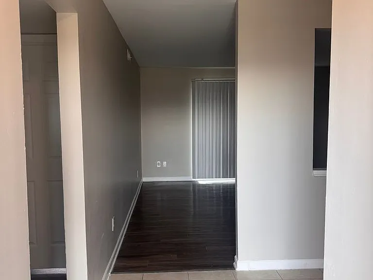 Ashley Place — Photo 2