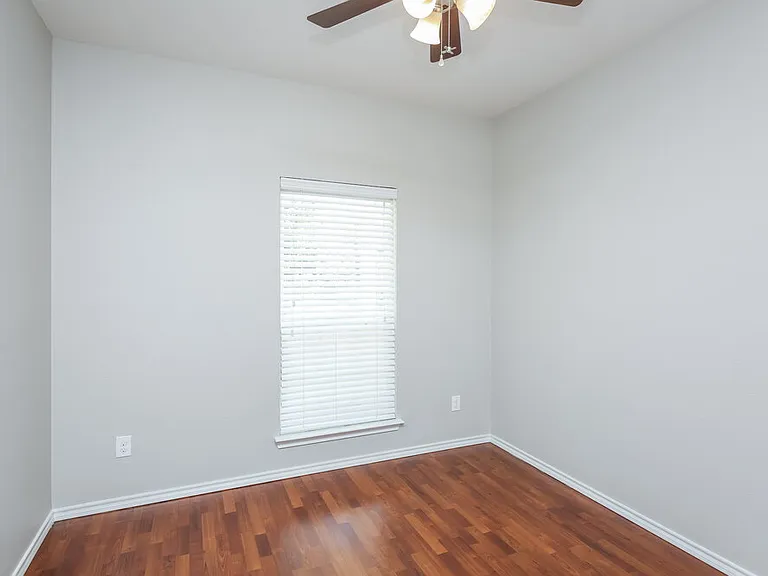 10965 Colonial Heights Ln — Photo 12