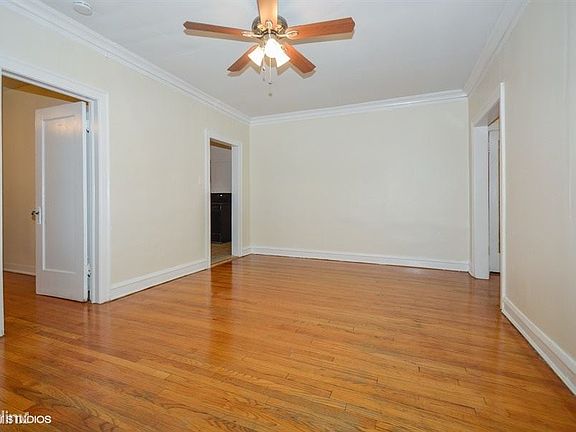 2nd image of 7711 S Aberdeen St