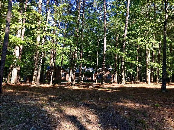 2nd image of 5393 Castlewood Dr