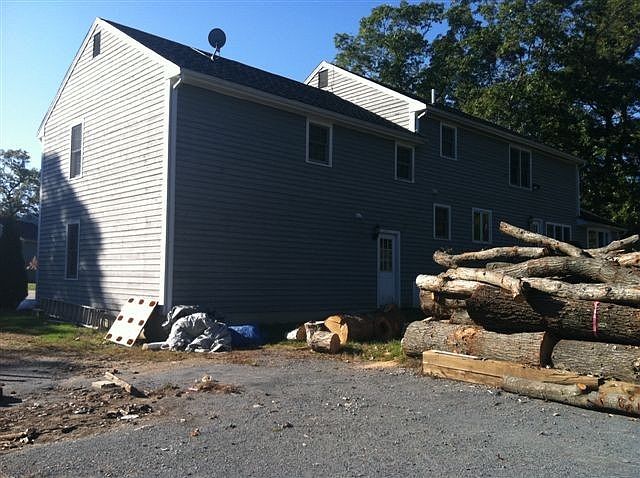1st image of 38 Derek Dr