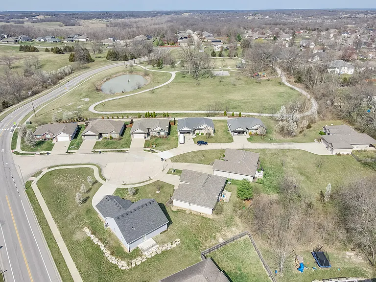 5006 Whitefish Ct — Photo 17
