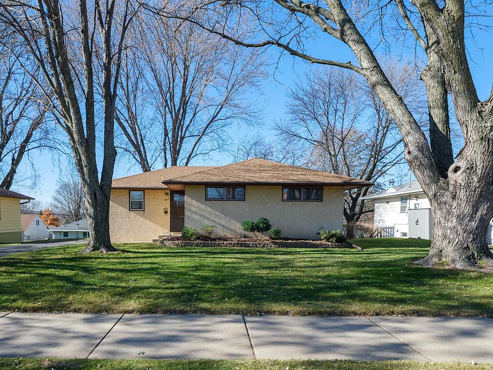 1107 11th Ave NW, Rochester, MN 55901 Zillow