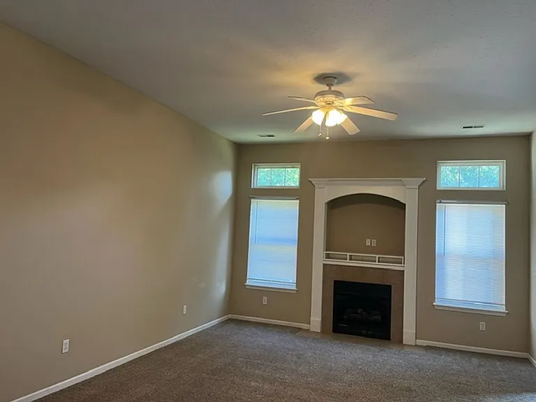 101 Amazon Dr — Photo 5