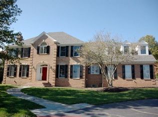 4 Weatherfield Dr, Newtown, PA 18940