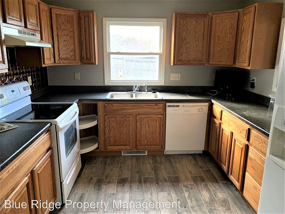 1805 Indian Ridge Rd, Johnson City, TN 37604 Zillow