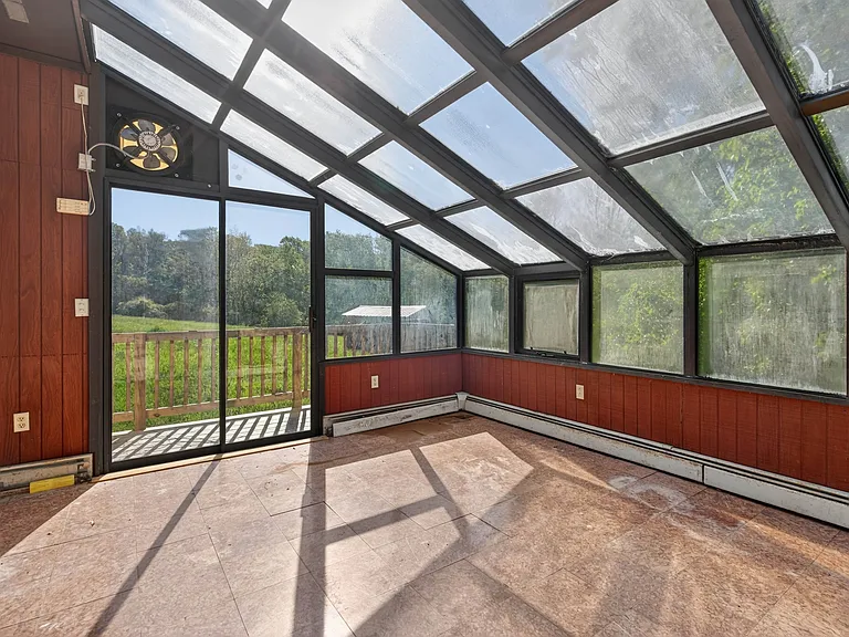 40 Felter Hill Rd — Photo 15