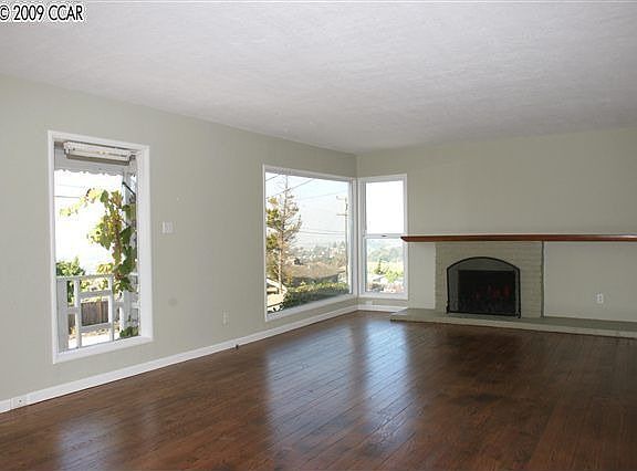 4th image of 16080 Cambrian Dr
