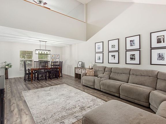 4th image of 5825 Fieldcrest Dr