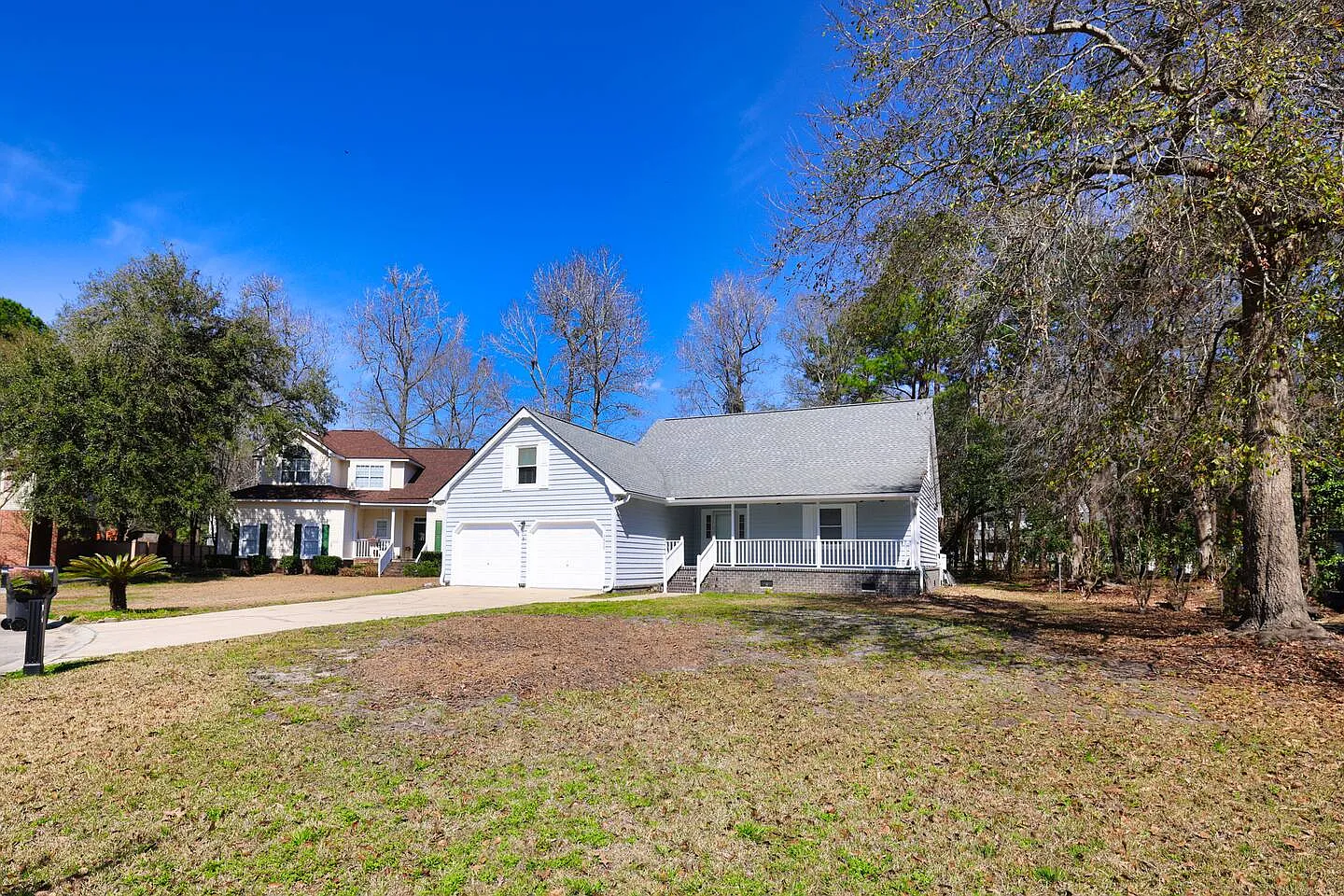 4 bed, 2.5 bath, 2400 sqft, $3,500 — Photo 1