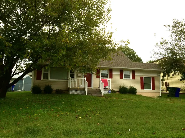 1272 River Oaks Dr, Norfolk, VA 23502