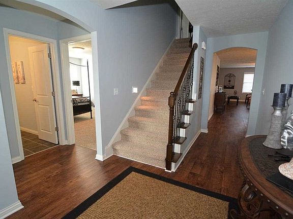 3rd image of 3240 Braewick Dr