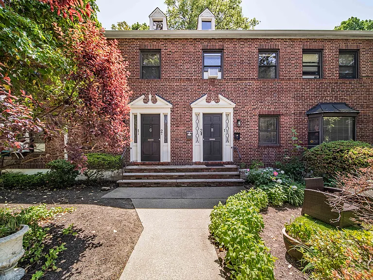 90 Tracey Pl #H1 — Photo 1