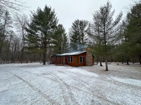 1614 E Walker Rd, Lake City, MI 49651