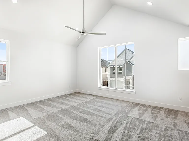 917 Protea St — Photo 44