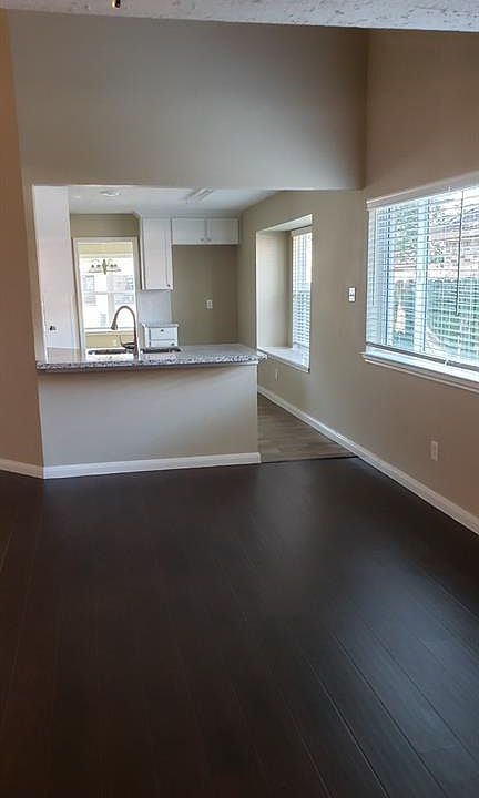 1st image of 15127 Loma Paseo Dr