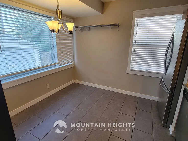 1116 E Hudson Ave — Photo 7