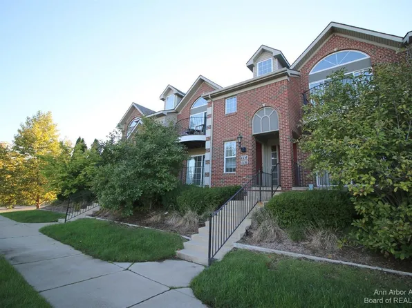 116 W Oakbrook Dr, Ann Arbor, MI 48103