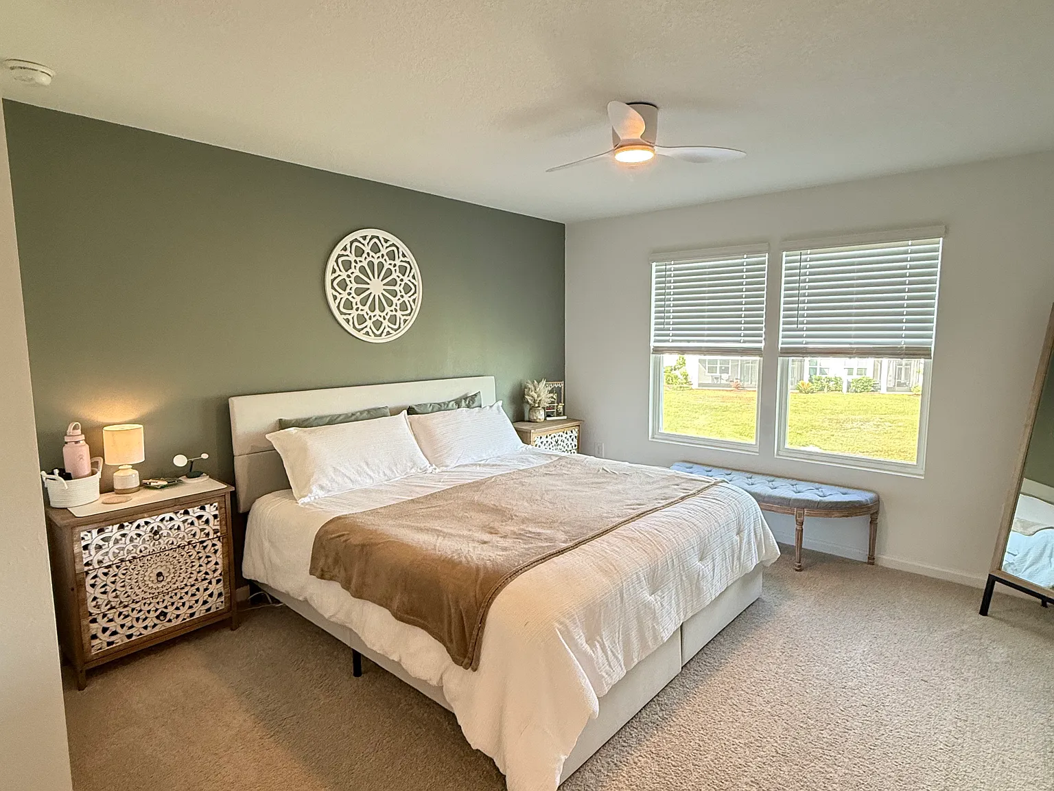 3 bed, 2.5 bath, 2131 sqft, $2,400 — Photo 3