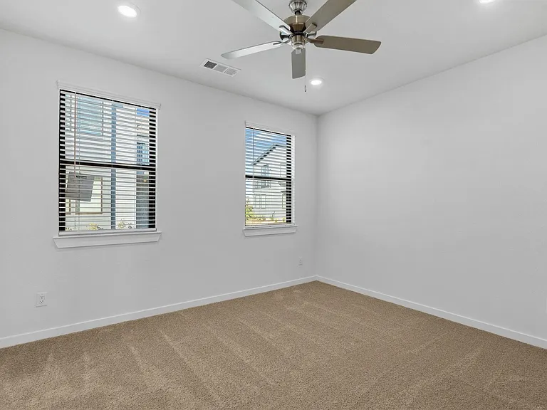 3235 Loam Ln — Photo 16