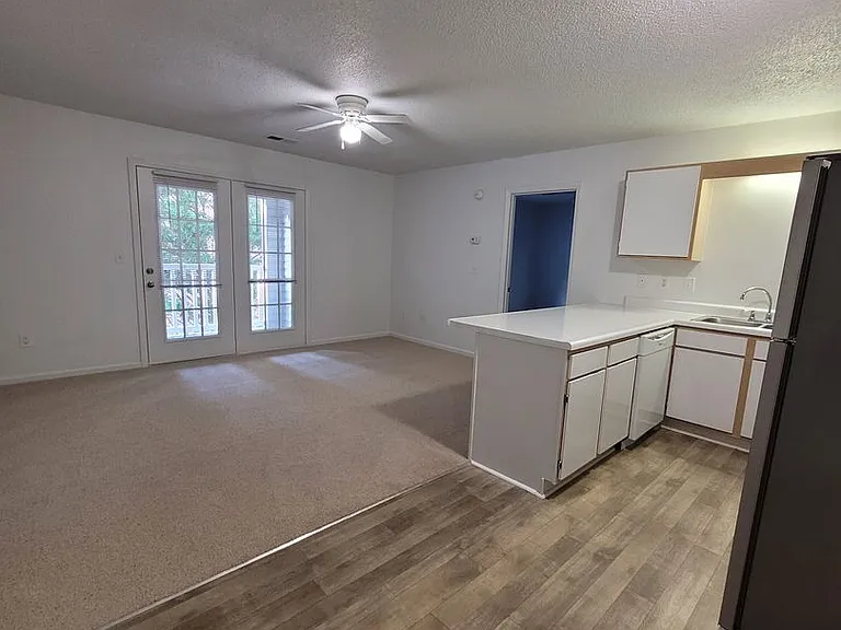 Arlington Apartments — Photo 108