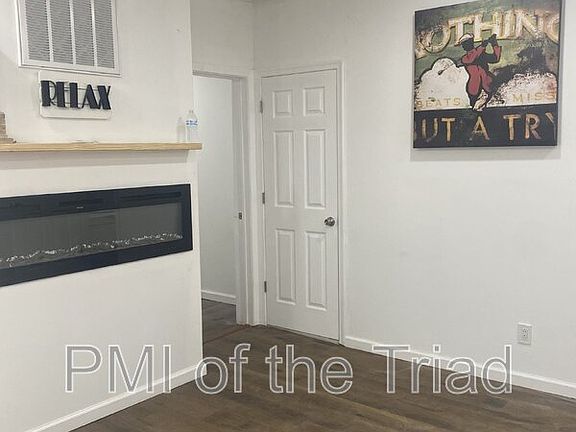 3rd image of 1318 Ridge Ave