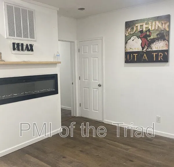 1318 Ridge Ave — Photo 3