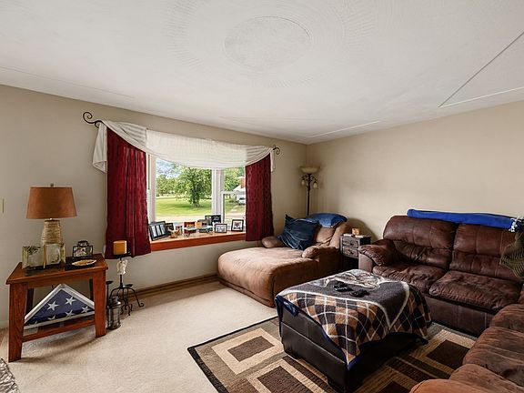 4th image of 1805 Yorktown Dr