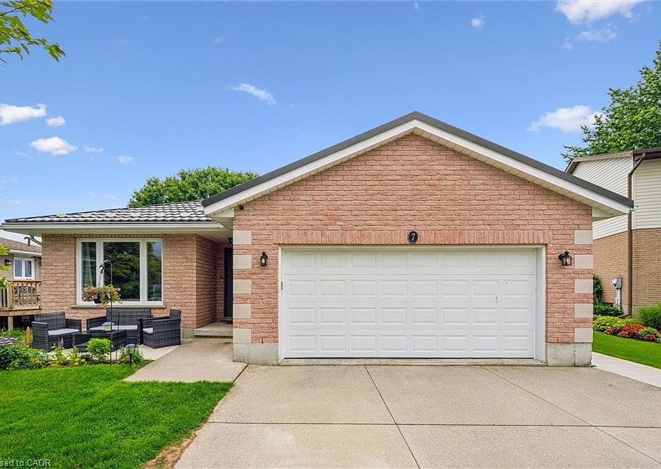 1st image of 7 Fern Pl
