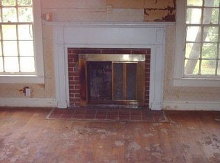 815 Calaveras St, Graham, TX 76450