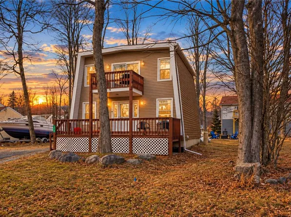 6250 Park Pl, Tobyhanna, PA 18466