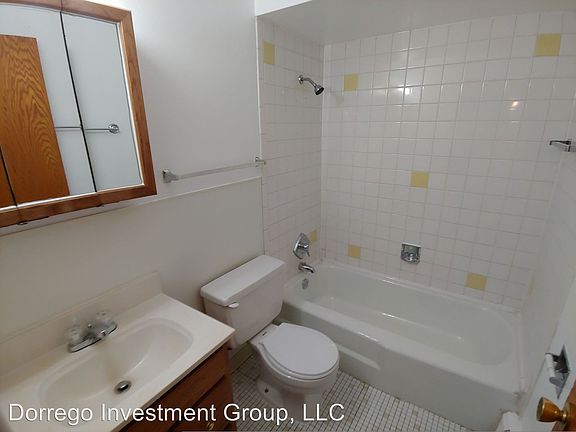 4th image of 4801 S Archer Ave APT 3NE
