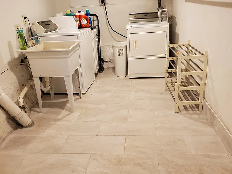 846 Huntington Ave — Photo 14
