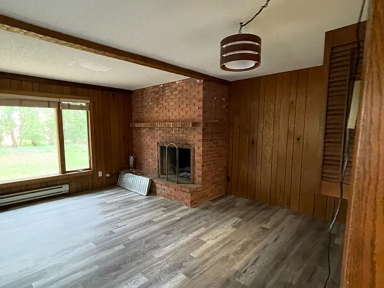 532 Capitol Dr — Photo 5