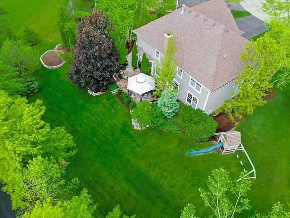 4th image of 32 S Chestnut Ct