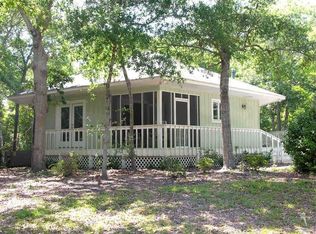 103 SE 21st St, Oak Island, NC 28465