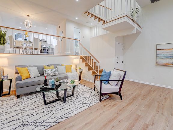 5th image of 1711 Grismer Ave APT 34